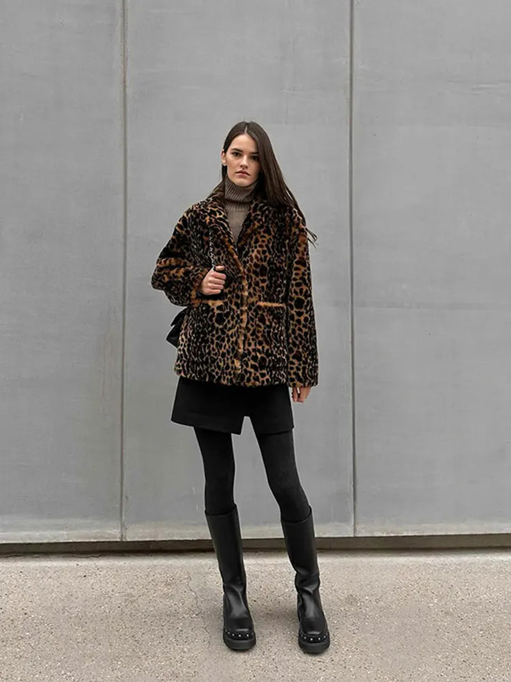 Women's Leopard Print Long Sleeve Bomber Jacket Casual Lapel Single Breasted Short Coat Elegant Winter Warm Outwear Jackets